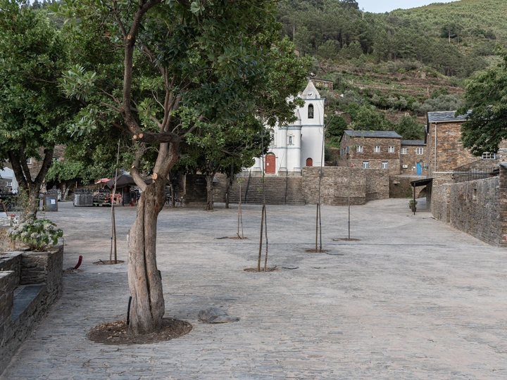 Square and Tourist Office, Piódão