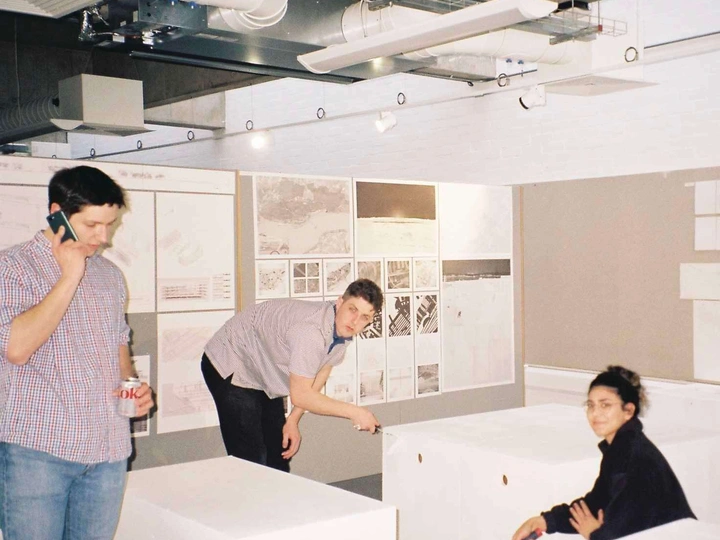 Architecture in the divide