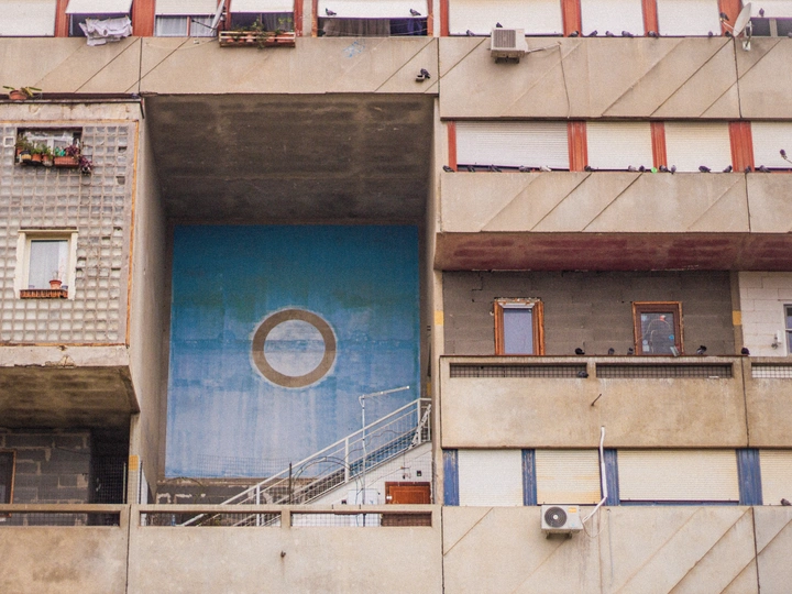 A political anatomy of housing estates