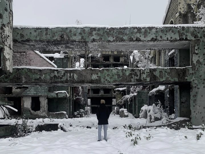 Post-War Sarajevo: Between Decay and Permanence