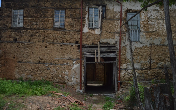 Vacant to Vital: Commons-Based Rural Construction