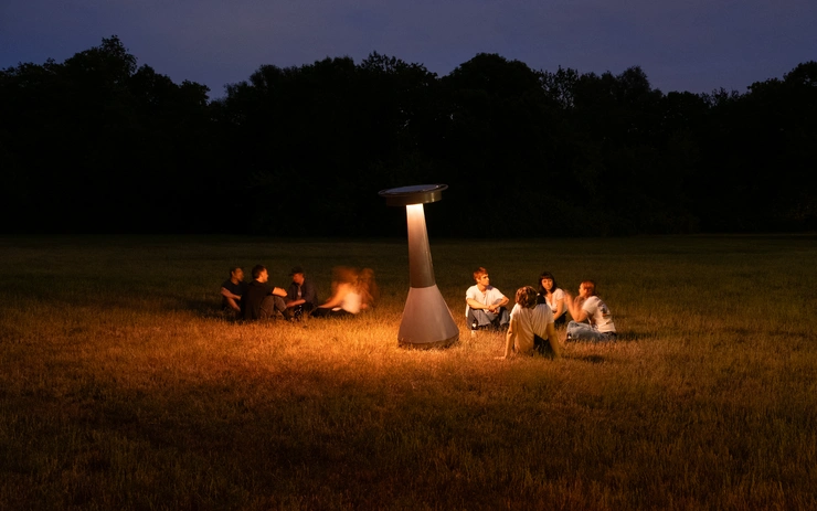 Nulo - Portable luminaire for urban nightscapes