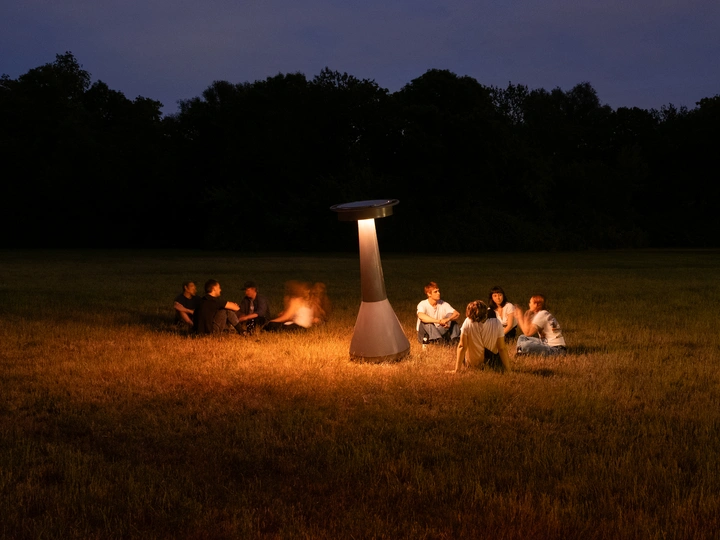 Nulo - Portable luminaire for urban nightscapes