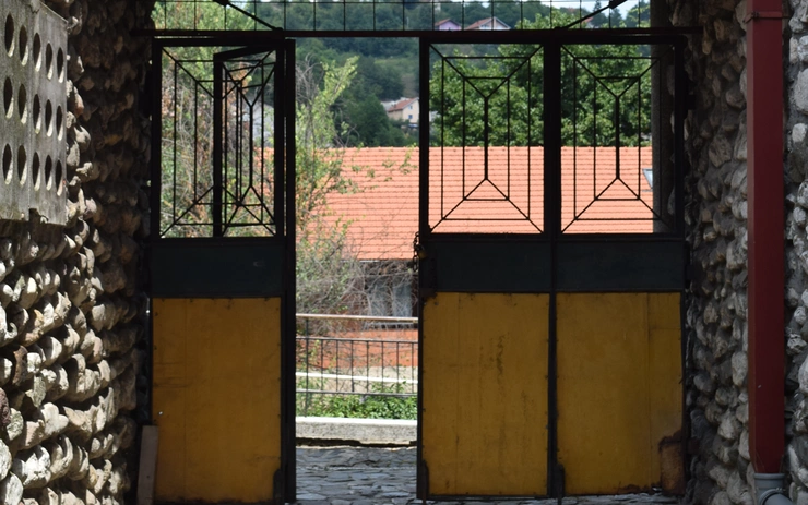 Between Ruin and Revival