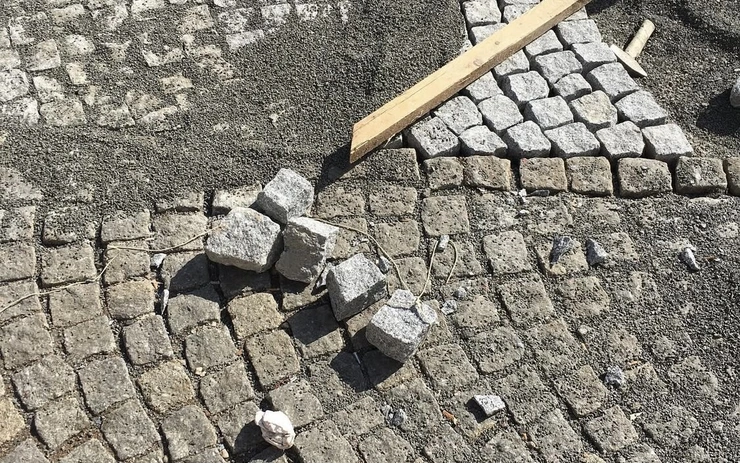 Real-Estate Accelerated Mechanisms and Aesthetics