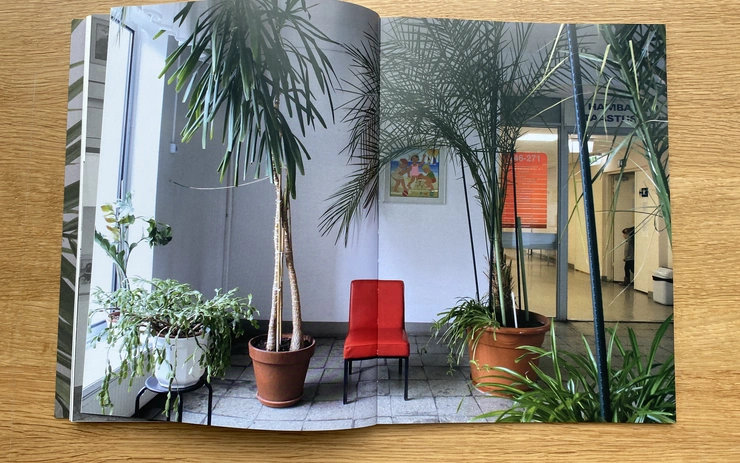 Silence in the fading room