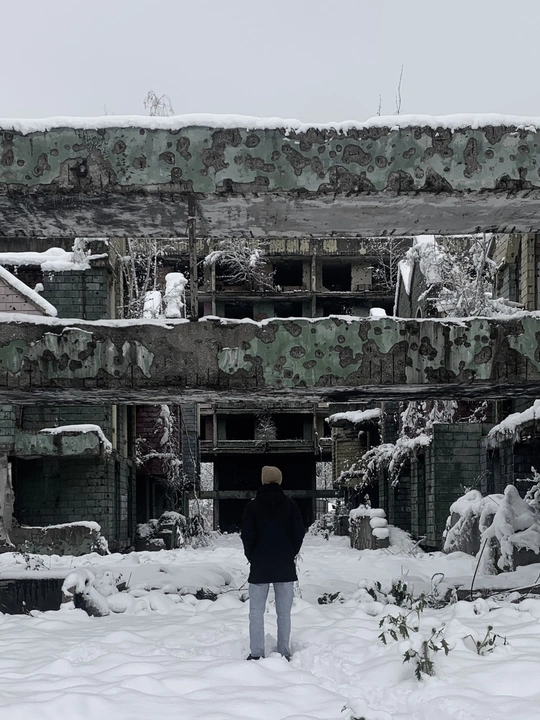 Post-War Sarajevo: Between Decay and Permanence