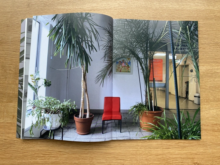 Silence in the fading room