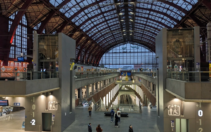 Soundscape design in train station for Aural Diver