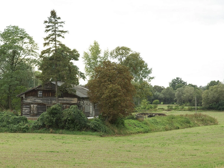 Architecture and Ecologies of Slavic Rituals.