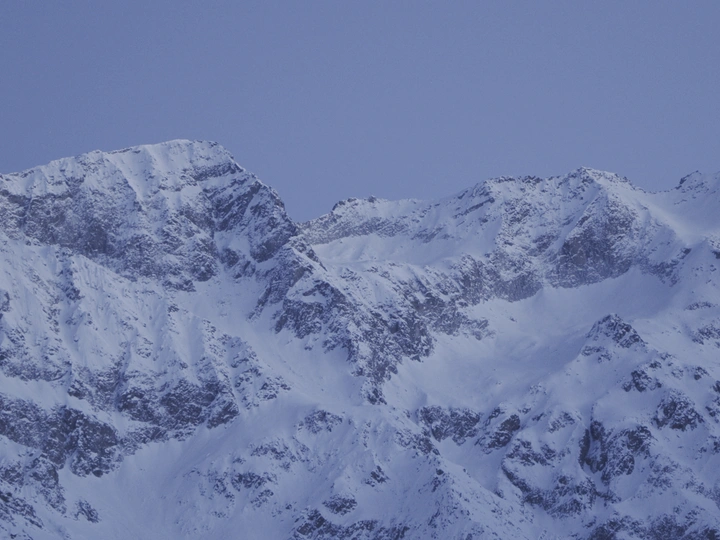 Mountains as Cosmic Sensoriums