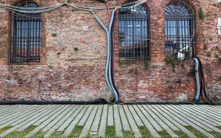 Unauthorised Architects