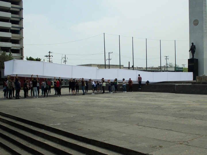 LA ESCUELA___ Collective Learning in Public Spaces